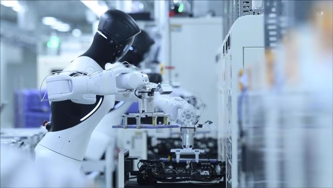 Visuelle Qualitätskontrolle von Bauteilen mittels KI-Kamerasystem und humanoiden Robotern